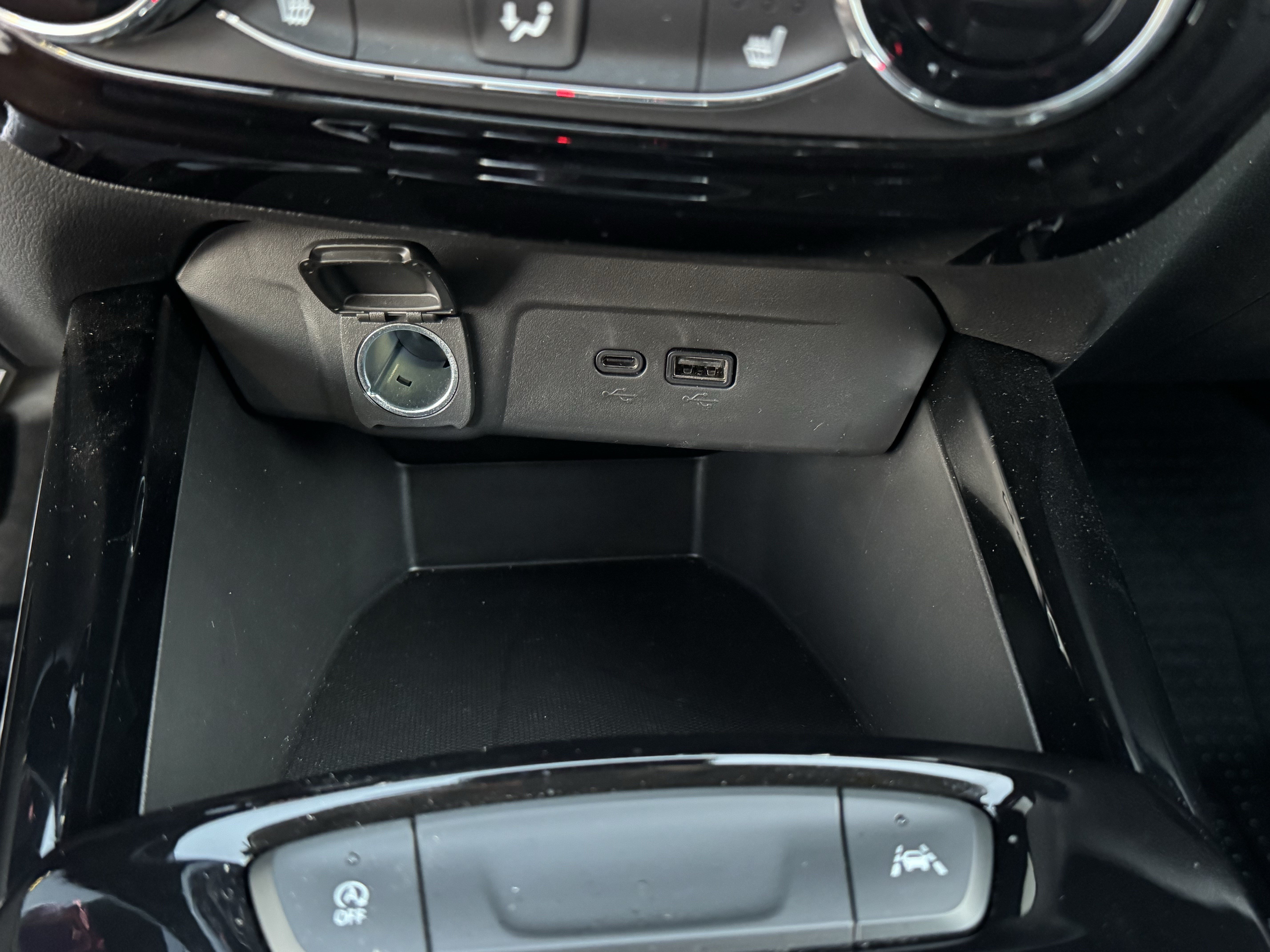 Used 2026 Chevrolet Trax ACTIV w/ Driver Confidence Package FWD image 27
