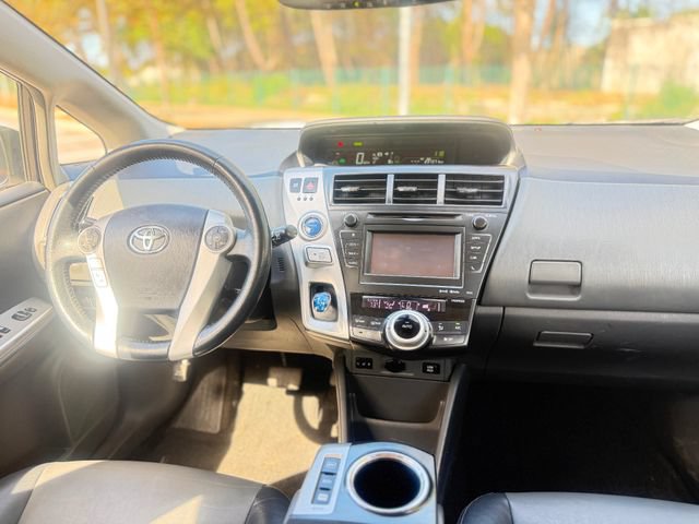 Used 2014 Toyota Prius V Five FWD image 21
