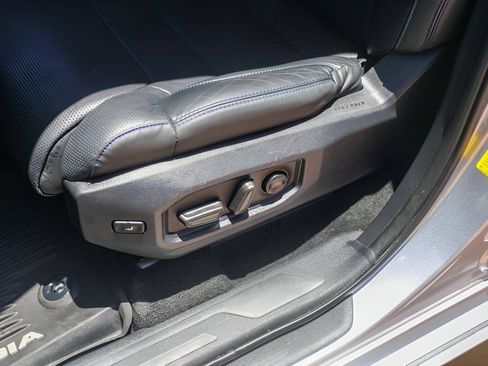 Used 2024 Toyota Sequoia Platinum RWD image 8