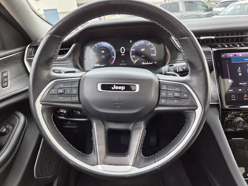Used 2021 Jeep Grand Cherokee L Limited AWD/4WD image 16
