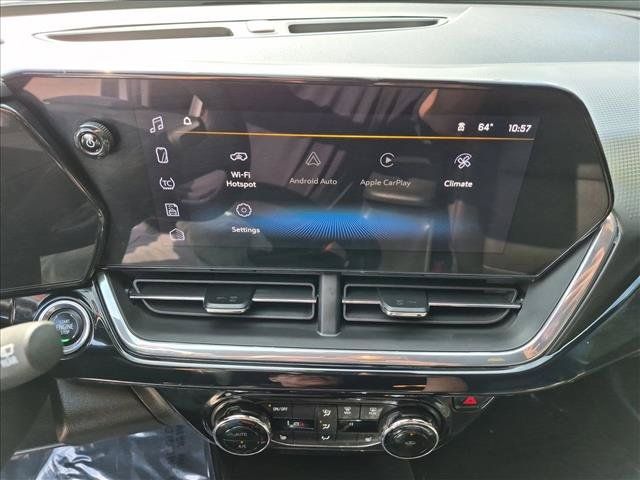 Used 2025 Chevrolet Trax RS w/ Driver Confidence Package FWD image 19