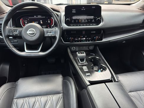 Certified 2023 Nissan Rogue Platinum w/ Platinum Premium Package image 19