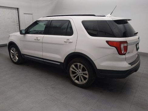 Used 2019 Ford Explorer XLT w/ Equipment Group 202A AWD/4WD image 3