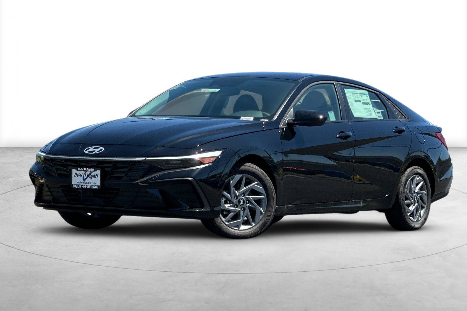 New 2026 Hyundai Elantra Hybrid FWD image 2