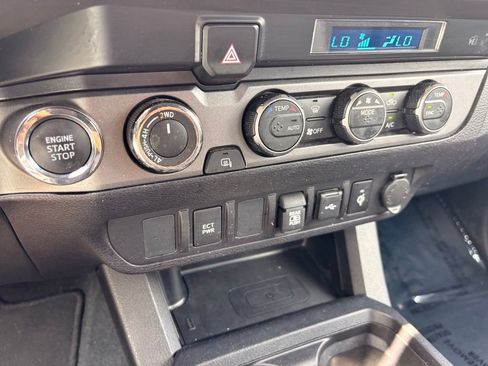 Used 2023 Toyota Tacoma TRD Off-Road AWD/4WD image 18