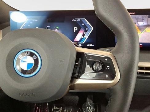 Used 2025 BMW iX xDrive50 image 20