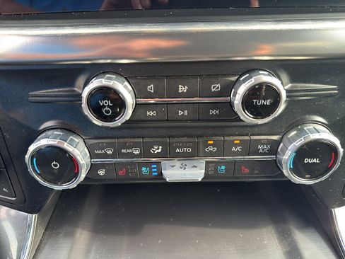 Used 2023 Ford F150 Lariat image 17