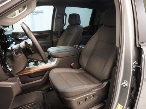 Used 2025 Chevrolet Silverado 1500 LT Trail Boss w/ Protection Package image 3