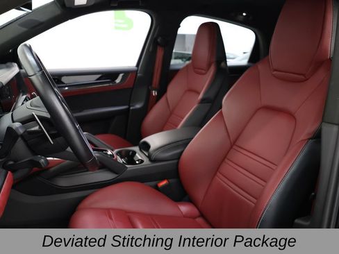 Used 2024 Porsche Cayenne Turbo GT AWD/4WD image 9