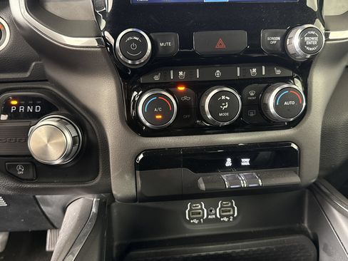 Used 2024 RAM 1500 Laramie RWD image 17