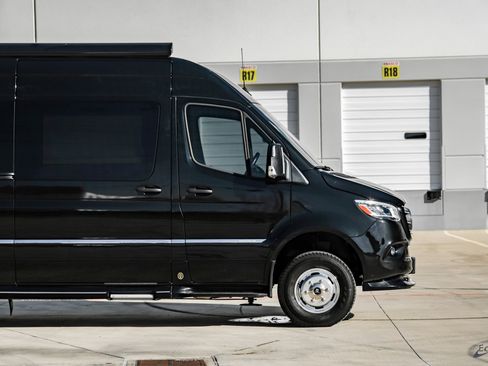 Used 2022 Mercedes-Benz Sprinter 3500 image 18