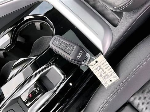 New 2025 Audi Q5 2.0T Premium Plus image 10