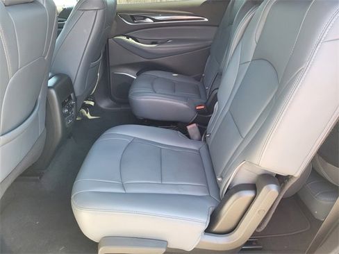 Used 2024 Buick Enclave Premium image 24