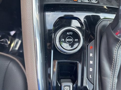 Certified 2024 GMC Canyon Denali image 22