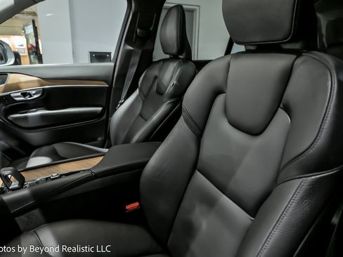 Used 2024 Volvo XC90 B6 Plus image 23