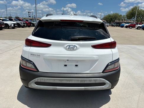 Used 2023 Hyundai Kona SEL w/ Cargo Package FWD image 4