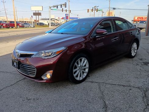 Used 2013 Toyota Avalon XLE Touring FWD image 2