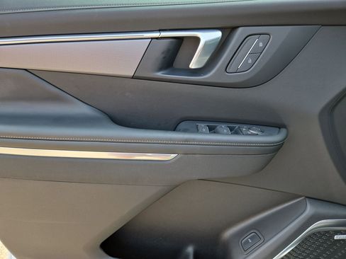 Used 2025 Buick Enclave Sport Touring image 15