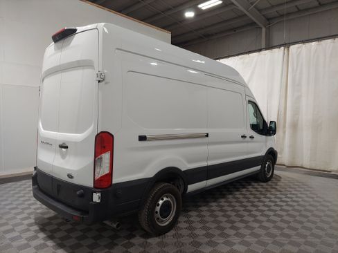 Used 2024 Ford Transit 250 148 High Roof RWD image 3