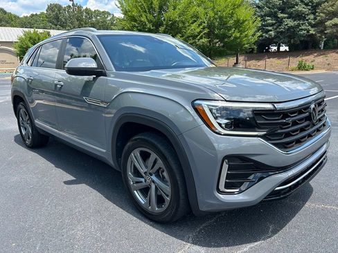 Used 2024 Volkswagen Atlas Cross Sport SEL R-Line AWD/4WD image 20