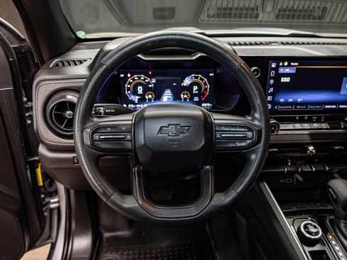 Used 2024 Chevrolet Colorado Trail Boss image 14