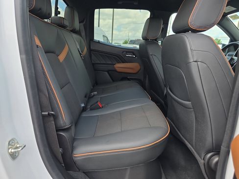 Used 2024 GMC Canyon AT4 AWD/4WD image 14