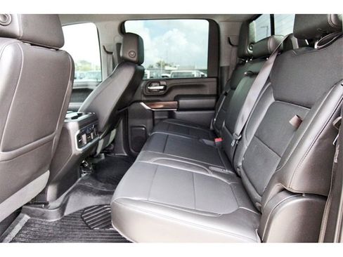 Used 2020 GMC Sierra 2500 SLT w/ Technology Package image 12