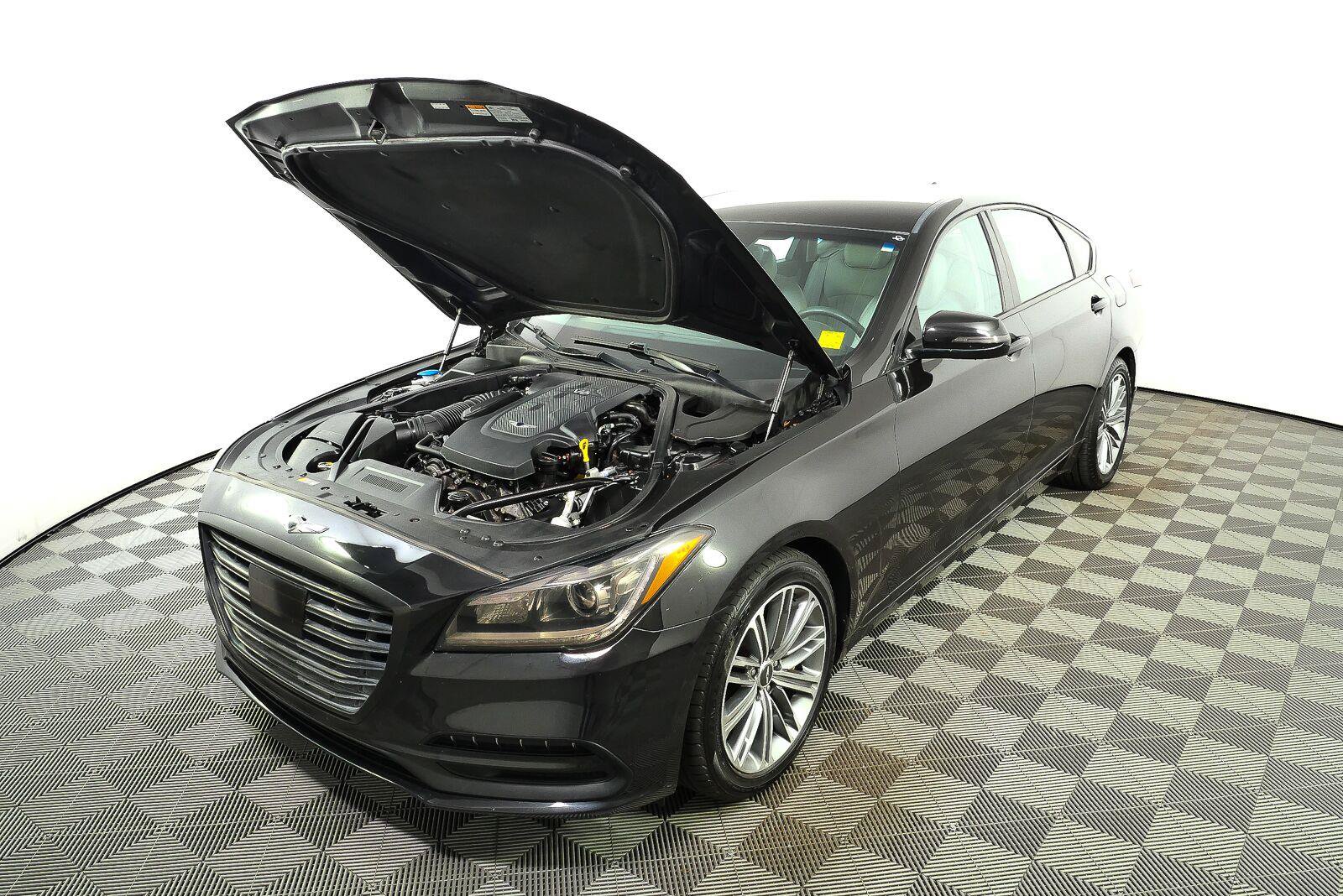 Used 2018 Genesis G80 3.8 RWD image 29