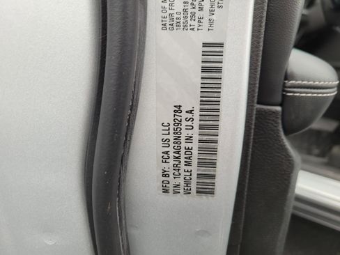 Used 2022 Jeep Grand Cherokee L Laredo w/ Luxury Tech Group I image 29