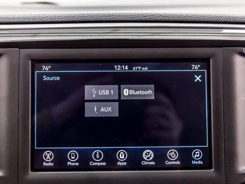 Used 2020 Chrysler Pacifica Touring-L image 23