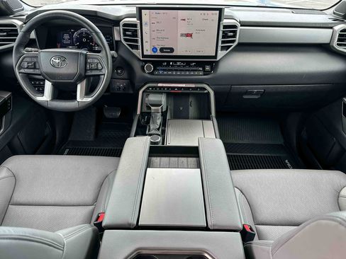 Used 2025 Toyota Sequoia Limited w/ Tow Technology Package AWD/4WD image 22