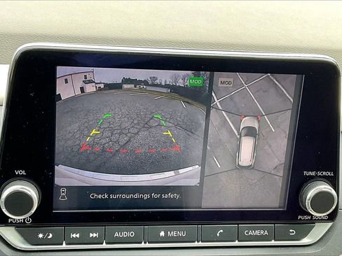 Used 2021 Nissan Rogue SV w/ Premium Package image 14