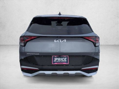 Used 2023 Kia Sportage EX image 7