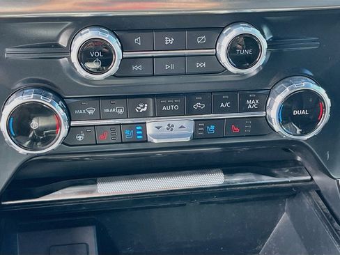 Used 2024 Ford F150 Lariat AWD/4WD image 16