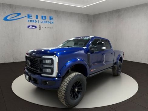 New 2026 Ford F250 Lariat w/ Black Appearance Package AWD/4WD image 4