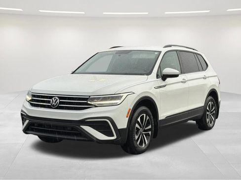 Used 2022 Volkswagen Tiguan S FWD image 1