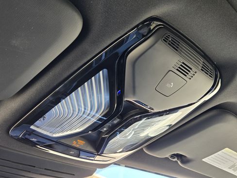 Used 2024 BMW X5 xDrive40i w/ Premium Package image 33