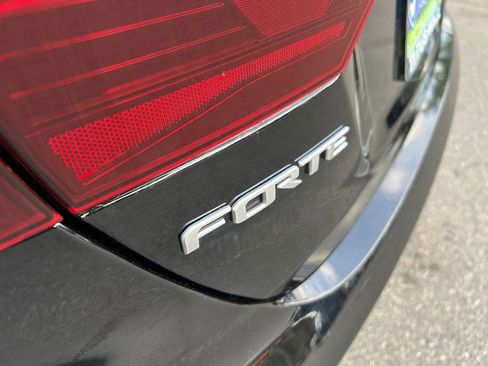 Used 2024 Kia Forte LXS image 32