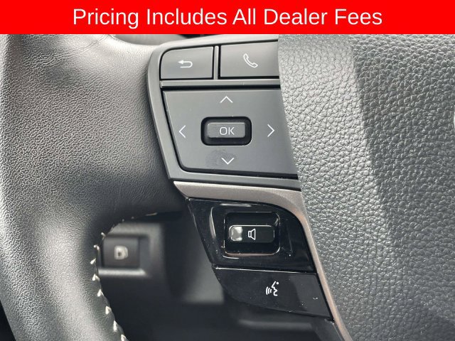 Used 2025 Toyota Camry SE FWD image 20