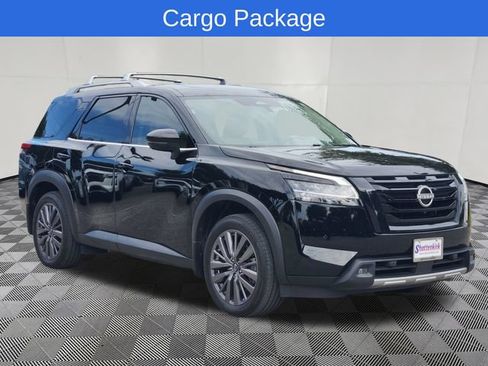 Used 2023 Nissan Pathfinder SL w/ SL Premium Package FWD image 3