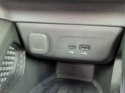 Used 2024 Chevrolet TrailBlazer LT FWD image 23