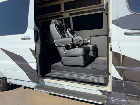 Used 2025 Mercedes-Benz Sprinter 3500 image 22