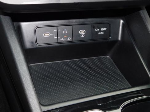 Used 2025 Hyundai Santa Cruz SE FWD image 34