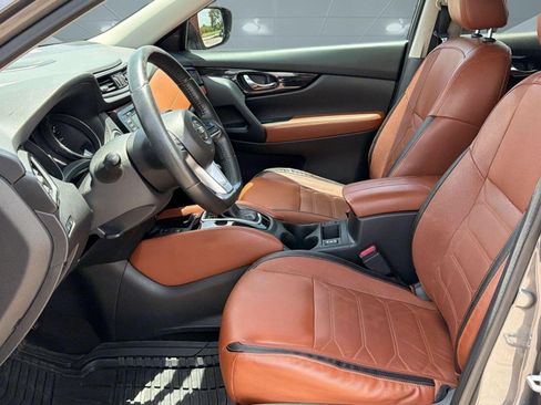 Used 2019 Nissan Rogue SL w/ Premium Package FWD image 5