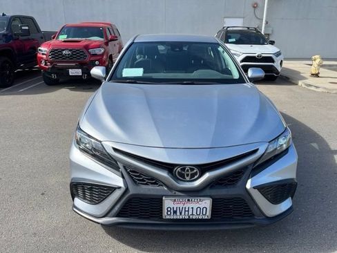Used 2021 Toyota Camry SE FWD image 2
