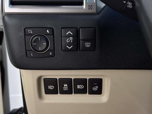 Certified 2023 Lexus GX 460 Premium w/ Premium Package AWD/4WD image 20