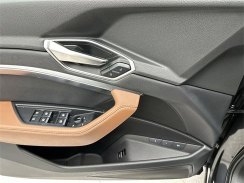 Certified 2024 Audi Q8 e-tron Premium image 13