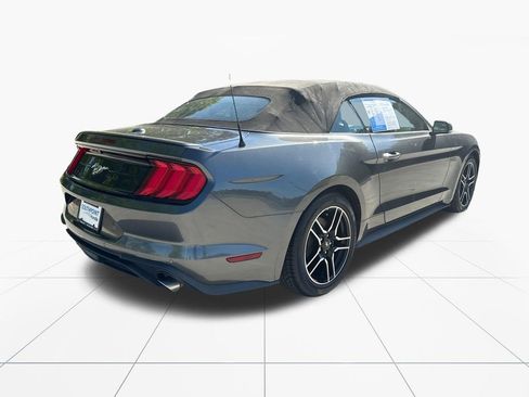Used 2018 Ford Mustang Premium RWD image 8