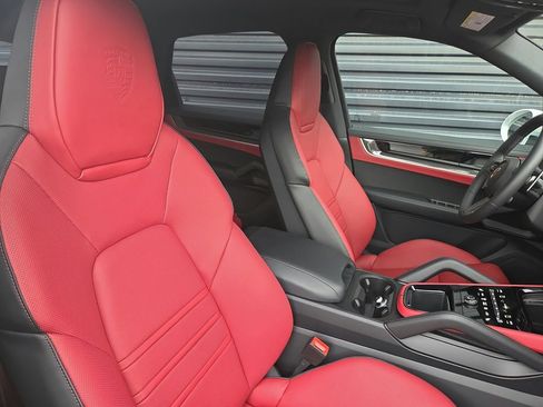 New 2026 Porsche Cayenne S AWD/4WD image 19