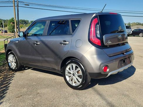 Used 2018 Kia Soul + FWD image 2